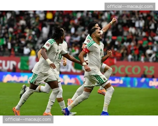 阿尔及利亚控球率高进攻停滞 马赫雷斯领衔边路资源集中两翼